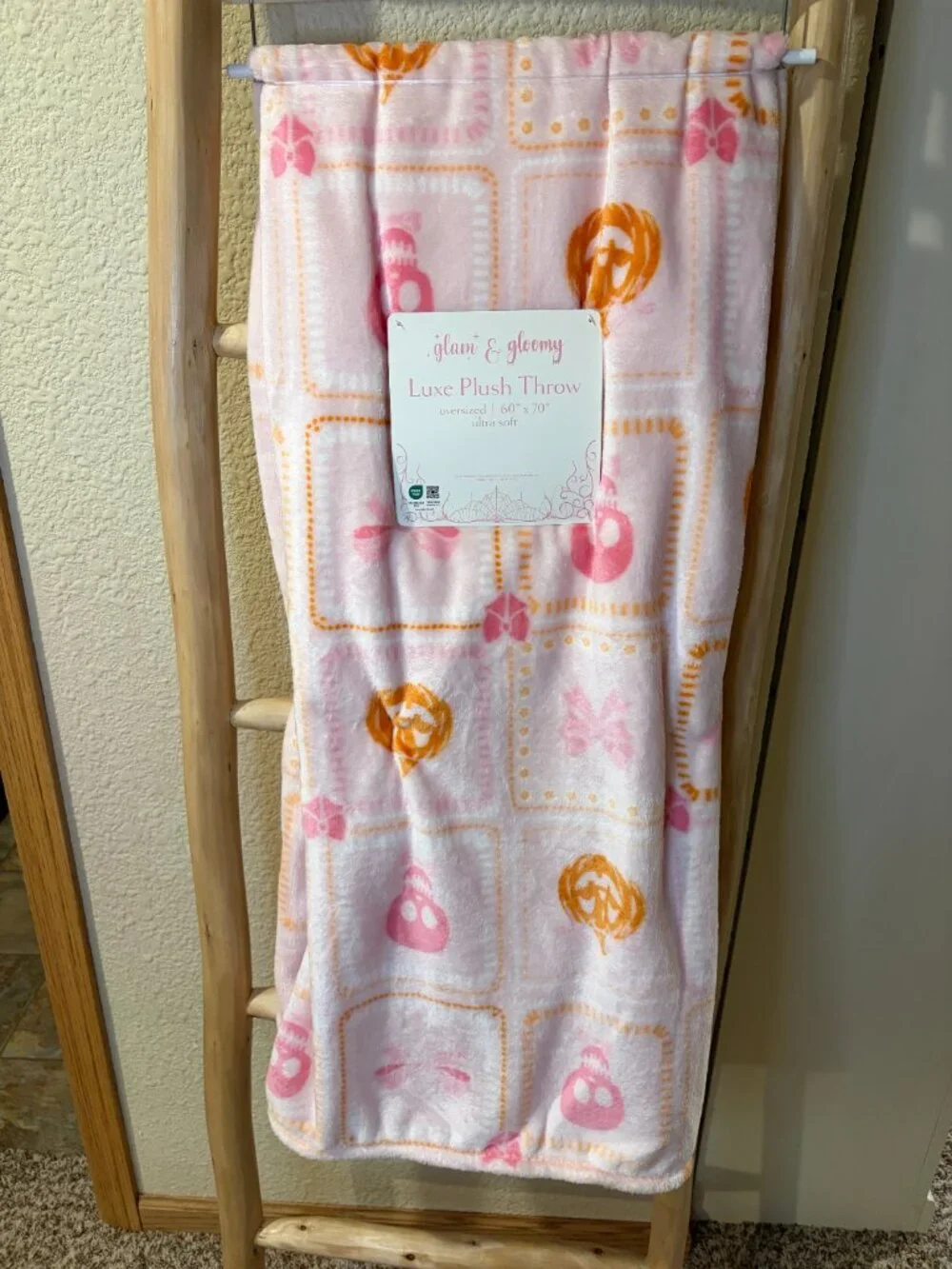 Glam & Gloom Pink Halloween Plush Throw Blanket 60x70 Skull Pumpkin Bows NWT